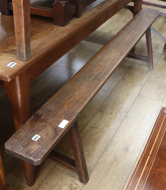 An oak bench seat, L.200cm